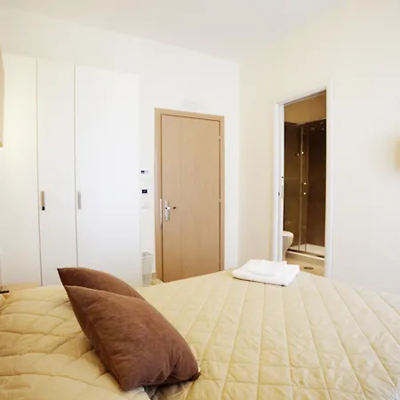 ゲストハウス アフィッタカメレ ナンセン